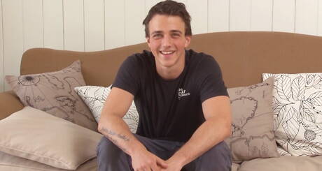 Tough guy Carsten James jerk off his dick