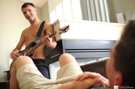 Brazilian tough guy Luke Hass and american hunky guy Trace Kendall drilling an ass