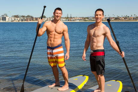 Hunk Shaw and muscular Cole have a hot sex in shower