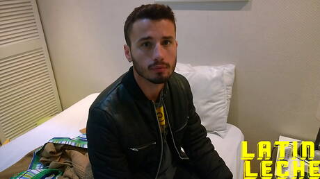 Husky guy Nicolas and stud Guerro have a good oral sex in bathroom