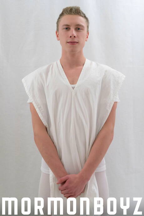 Husky guy Elder Farnsworth and hunk Bishop Angus have a hot couple sex