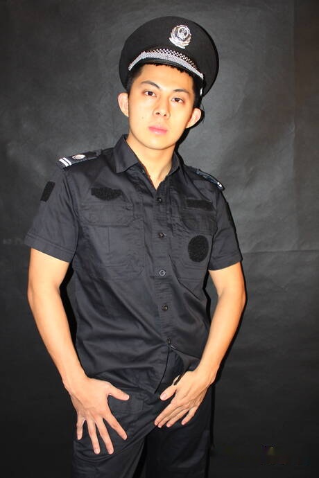 Hunky guy Don and beefcake Bobby fuck ass after blowjob