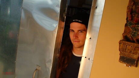 Hunky guy Spencer Kayne and well-built Matteo teasing cock