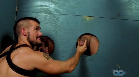 Hunky guy Dominic Pacifico and beefy Aarin Asker fuck after dick sucking