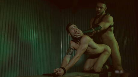Hot american boys well-built Casey Everett and muscular Seth Santoro in bondage session
