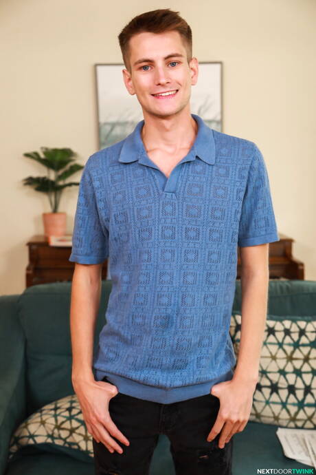 Two american guys hot twink Trevor Harris and twink Drake Von fuck ass after sucking cock