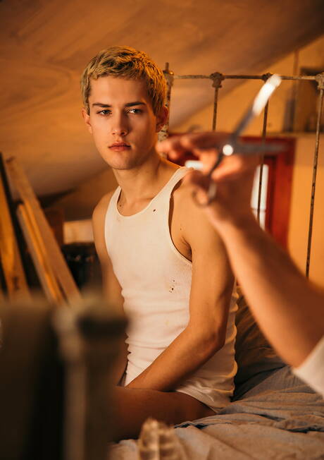 American husky guy Blake Mitchell and canadian hunk Carter Dane love each other