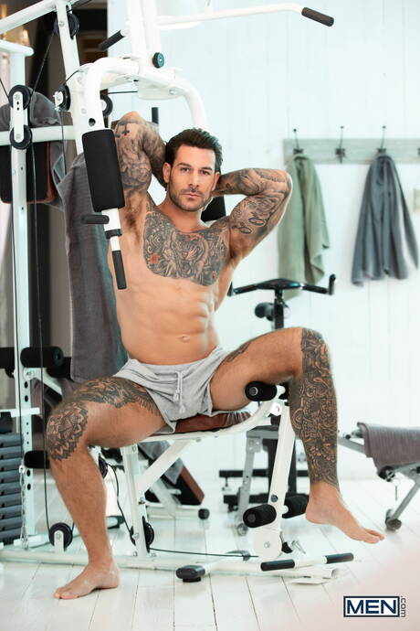 American bodybuilder Papi Kocic and  Giuspel have a hot sex