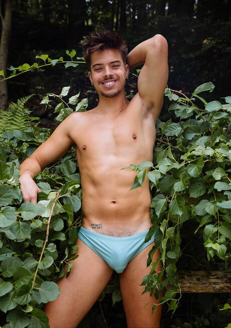 Two american boys husky guy Devin Franco and hunky guy Evan Knoxx fuck ass after sucking cock outdoor