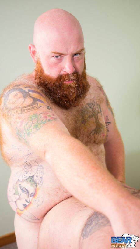 Attractive buddy Skylar Cole and sensual dude Tate Taylor fuck after dick sucking