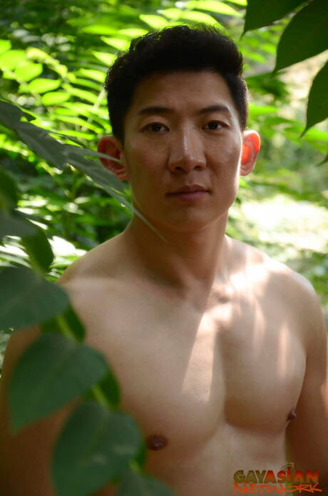 Asian hunk Cody Hong posing nude and showing nice ass outdoor