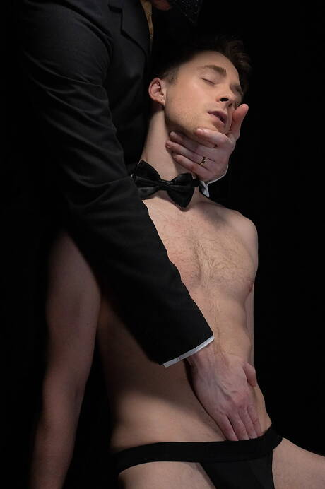 Fathers seducing a newbie boy in a circle