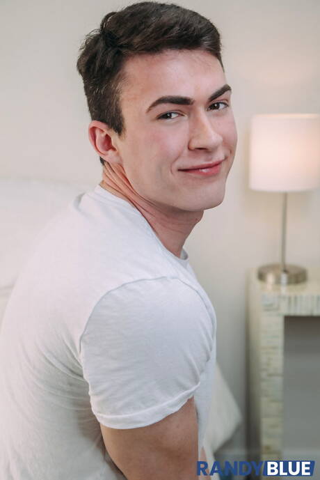 Hot american dudes well-built Sean Xavier and pretty boy Tristan West in black on white love