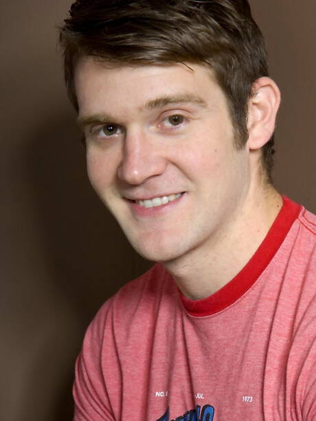 American otter Colby Keller jerk off his cock