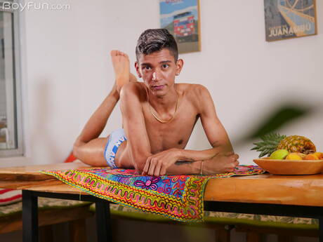 Latin twink Nicolas Greey posing naked and showing hot butt