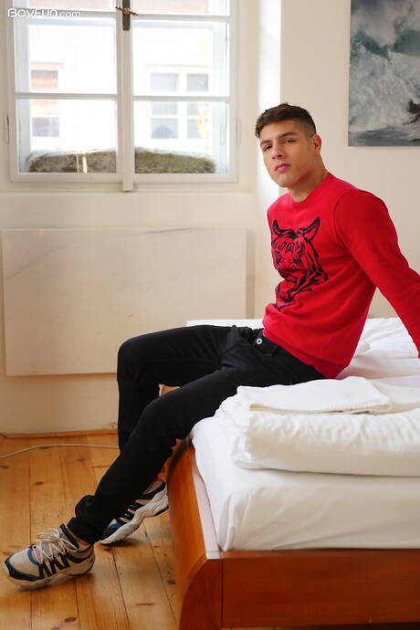 Latin hunk Bastian Karim shows a beautiful body