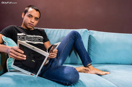 Argentinian pretty boy Giorgio Angelo jerking with toy