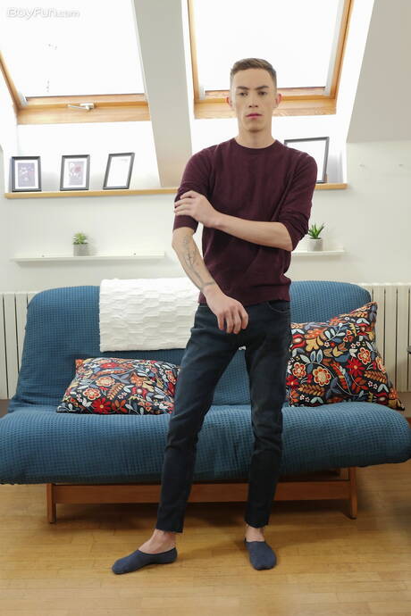 Twink Nick Danner shows a beautiful body